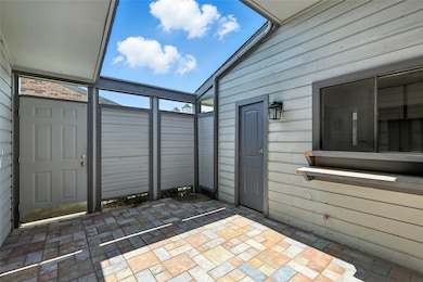 640 Bellaire Dr unit B, Hurst, TX 76053 - photo 5