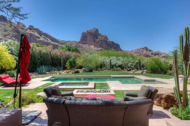 006_Pool and Camelback Mountain