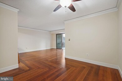 Riverbend at Lansdowne Woods unit 322, Leesburg, VA 20176 - photo 5