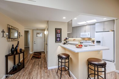 13877 N 111th Ave unit 17F, Sun City, AZ 85351 - photo 2