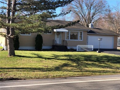 2932 Krueger Rd, North Tonawanda, NY 14120 - photo 2