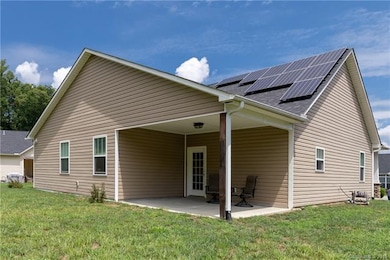 35 Foxtail Ct, Hendersonville, NC 28792 - photo 5