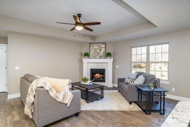 425 N Maplecrest Dr-7