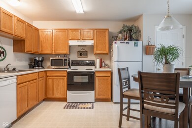 33 Grassyway Ct, Whiteland, IN 46184 - photo 7