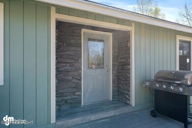 05-Front Exterior_KC_08463