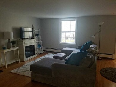 38 Bellevue Ave unit 4, Newport, RI 02840 - photo 3