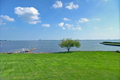 03_Beautiful panoramic water views