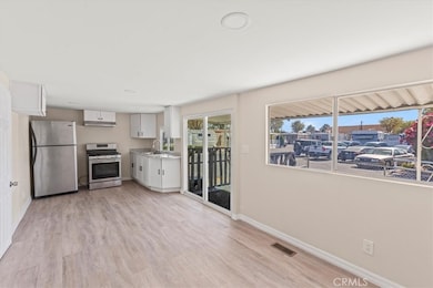 22325 US Highway 18 unit 7, Apple Valley, CA 92307 - photo 2