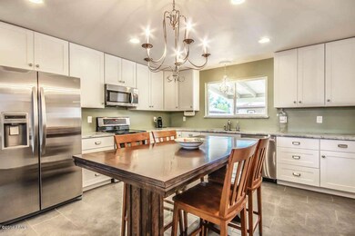Beautifully Remodeled Kitchen