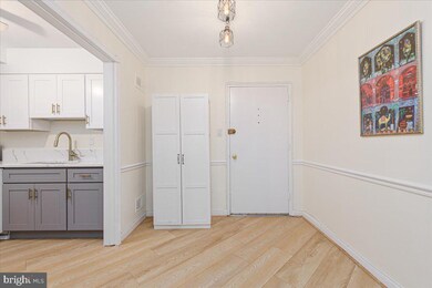 5011 Sentinel Dr unit 61, Bethesda, MD 20816 - photo 3