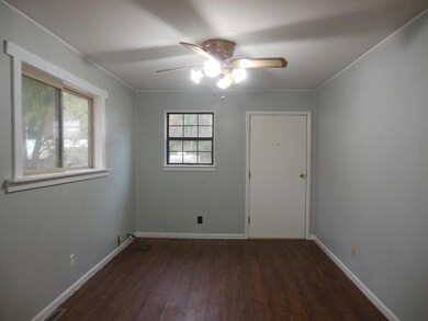 129 Larue St, Reeds Spring, MO 65737 - photo 4