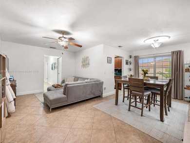 4605 SW 139th Ct unit 814, Miami, FL 33175 - photo 2