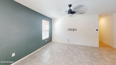 4554-south-sunrise-bluff-way-living-room