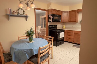 621 Windham Ln, Naperville, IL 60563 - photo 2