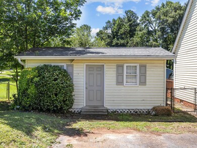 114 Maplewood Cir, Greer, SC 29651 - photo 4