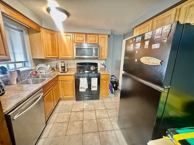 58 Regent Rd, Malden, MA 02148 - photo 2