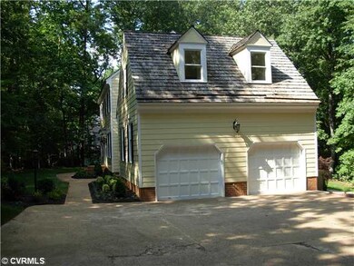 Parking Lot/Garage