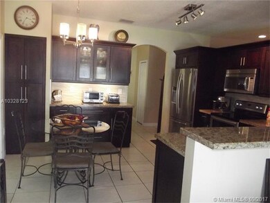 4602 NW 109th Ct, Doral, FL 33178 - photo 2
