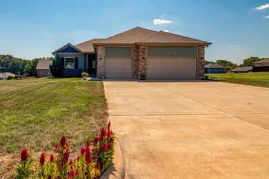 133ThreePinesCirReedsSpringMO-2