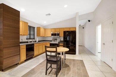 36424 W El Greco St-9