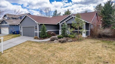 61336 Stardrift Dr, Bend, OR 97702 - photo 2