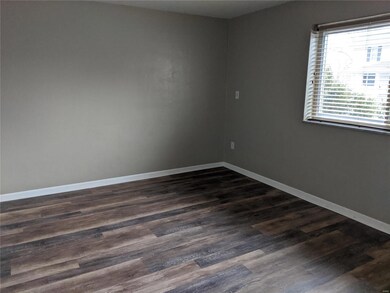 113 E Apple St, Freeburg, IL 62243 - photo 6