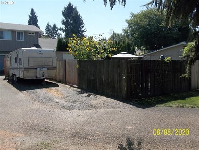2270 Crescent Ave, Eugene, OR 97408 - photo 3