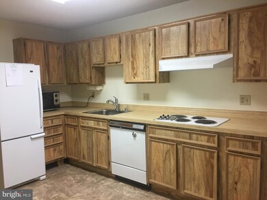 The Rotonda unit 817, McLean, VA 22102 - photo 6