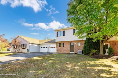 3 Tracey Ct, Howell, NJ 07731 - photo 4