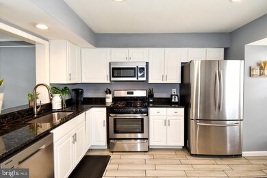 2701 Mcguffeys Ct, Woodbridge, VA 22191 - photo 6