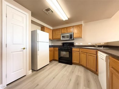 3400 Cabana Dr unit 1103, Las Vegas, NV 89122 - photo 5