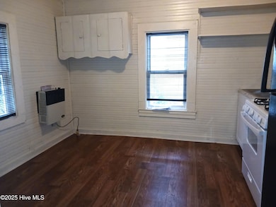 714 Fields Street_kitchen left_20241211_