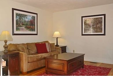 35 Merrymount Rd unit 2, Quincy, MA 02169 - photo 3