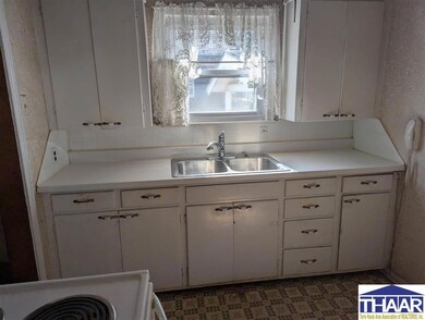 124 N 36th St, Terre Haute, IN 47803 - photo 5