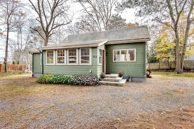 264 Pleasant St, Canton, MA 02021 - photo 4