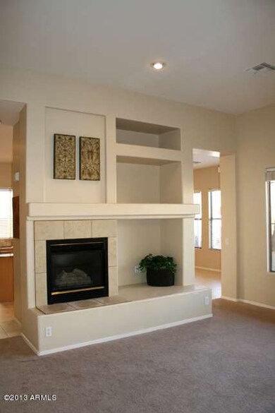 Entertainment Niche &Cozy Fireplace