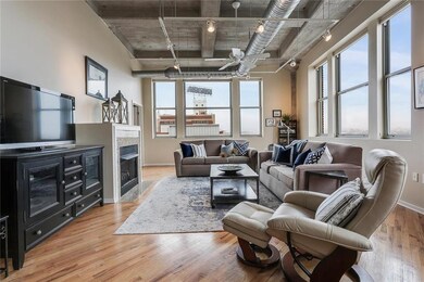 2107 Grand Blvd unit 702, Kansas City, MO 64108 - photo 2