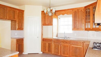 519 Finch, Laredo, TX 78045 - photo 5