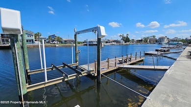Mangrove Drive Dock and Boat Lift