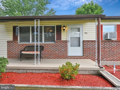 920 Albert Dr, Orwigsburg, PA 17961 - photo 3