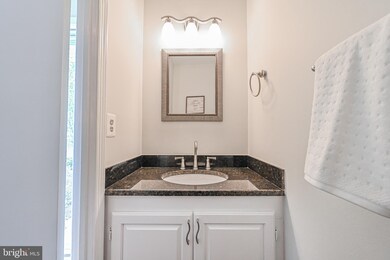 2984 Valera Ct, Vienna, VA 22181 - photo 5