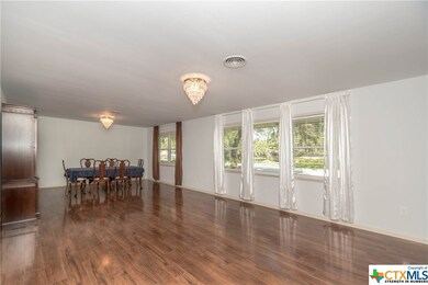 919 E Cedar St, Seguin, TX 78155 - photo 6