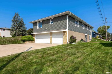 3707 N Thornwood Ave, Davenport, IA 52806 - photo 6