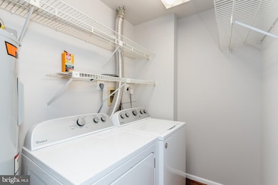 2107 Woodbox Ln unit B, Baltimore, MD 21209 - photo 7