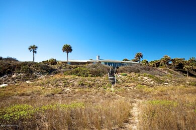 House Sits 32' above the sea
