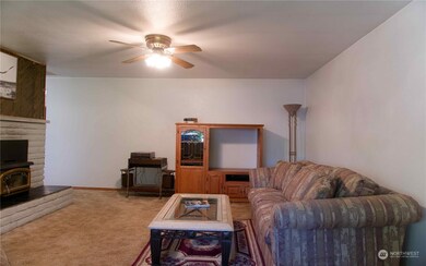 15615 SE 263rd Place, Covington, WA 98042 - photo 3