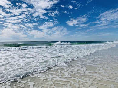 Easy access to Ft. Walton/Destin Beaches