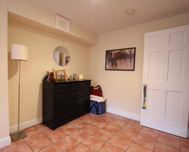 61 Linden St unit B, Brookline, MA 02445 - photo 6