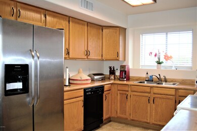 Kitchen (2)