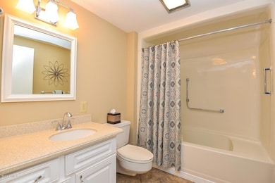 17223 N Palo Verde Dr, Sun City, AZ 85373 - photo 7